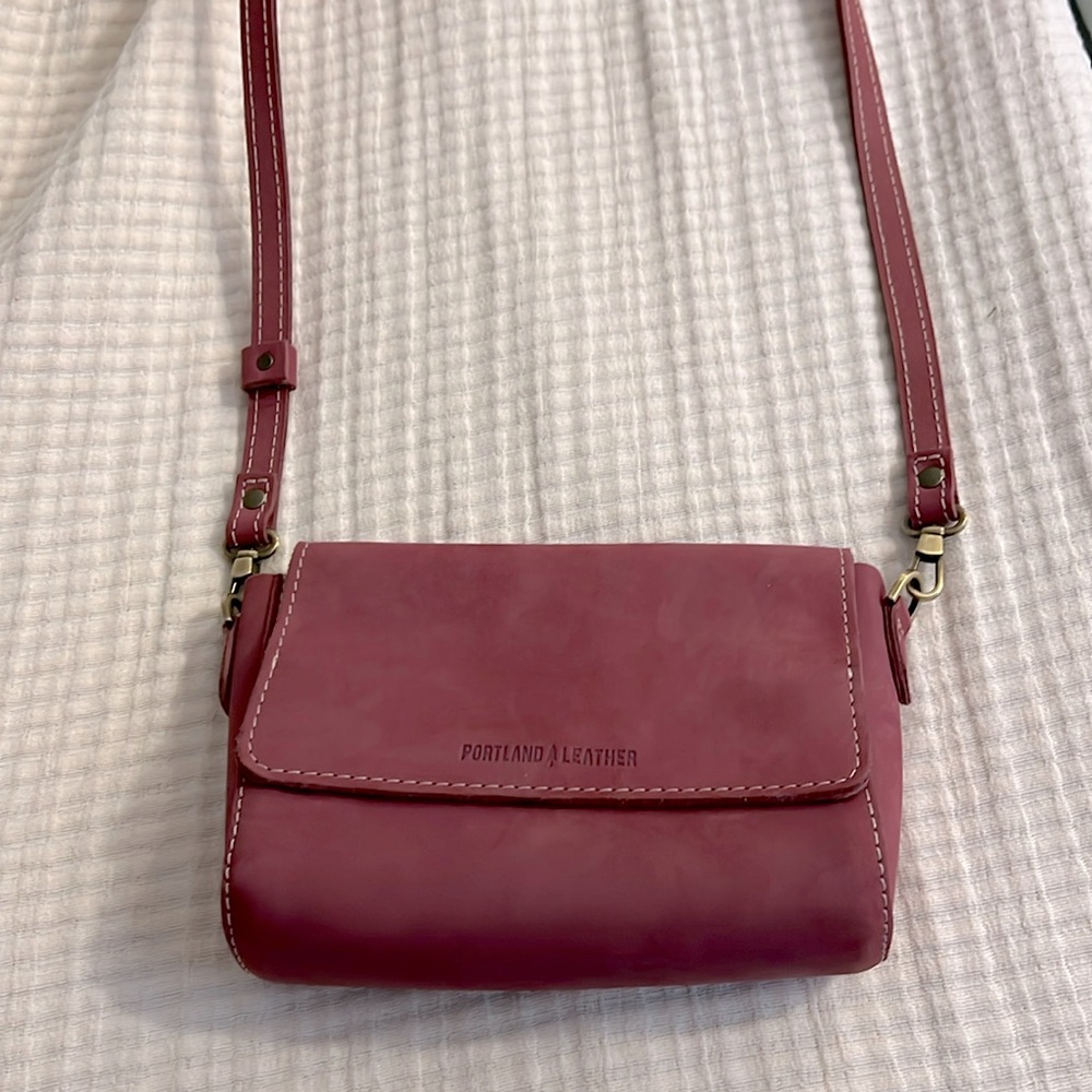 Portland Leather Company Metro Mini Foxglove, like new